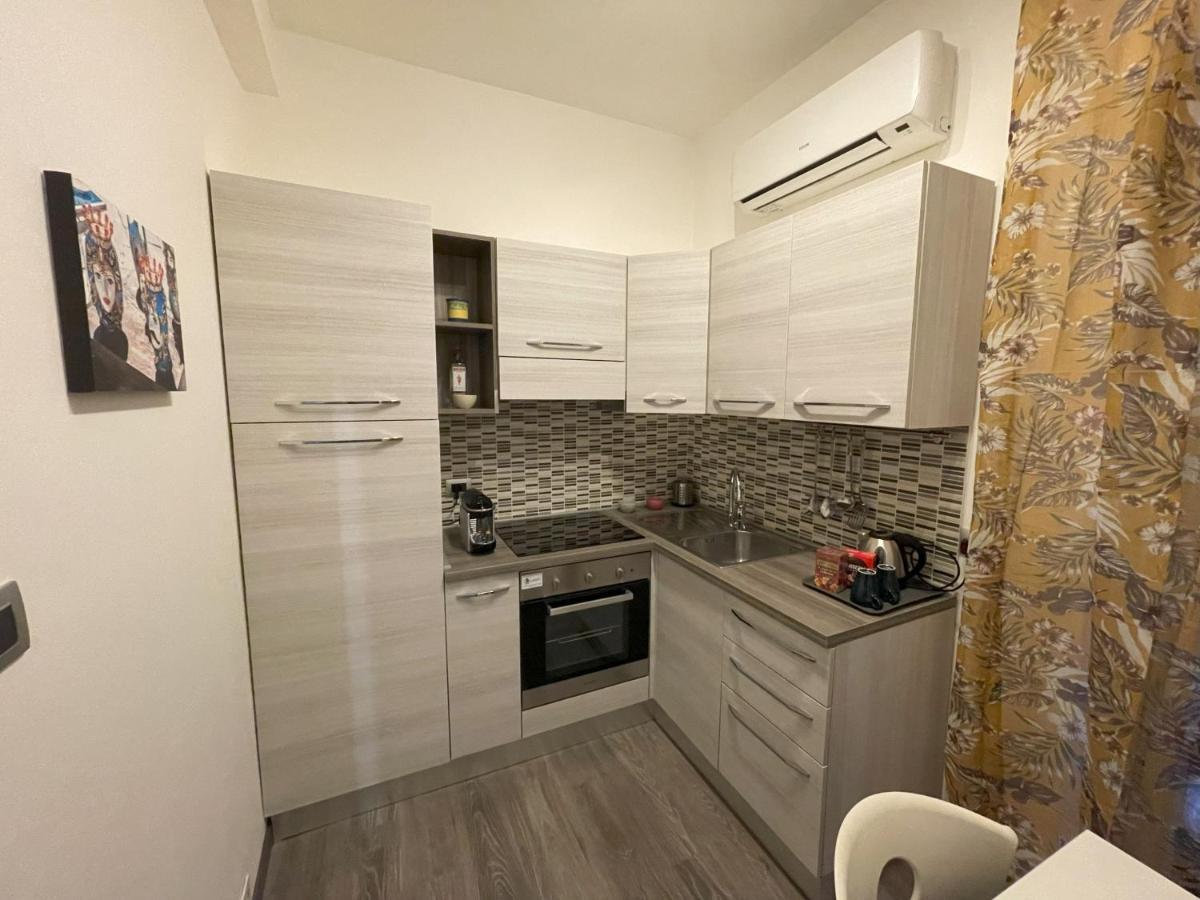 Dr House Apartment カターニア エクステリア 写真